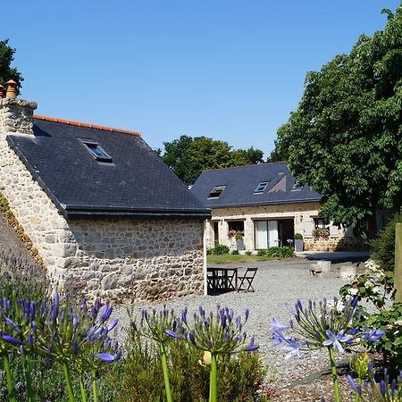 A L'Oree Du Bois Pommerit-le-Vicomte Exteriör bild