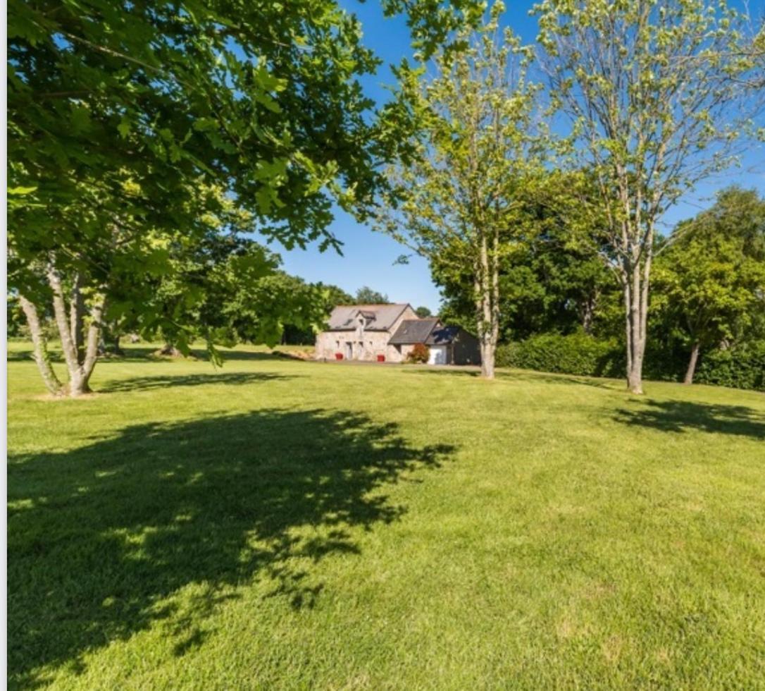 A L'Oree Du Bois Pommerit-le-Vicomte Exteriör bild
