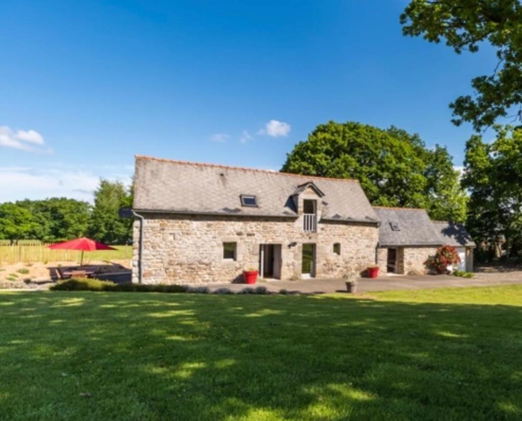 A L'Oree Du Bois Pommerit-le-Vicomte Exteriör bild